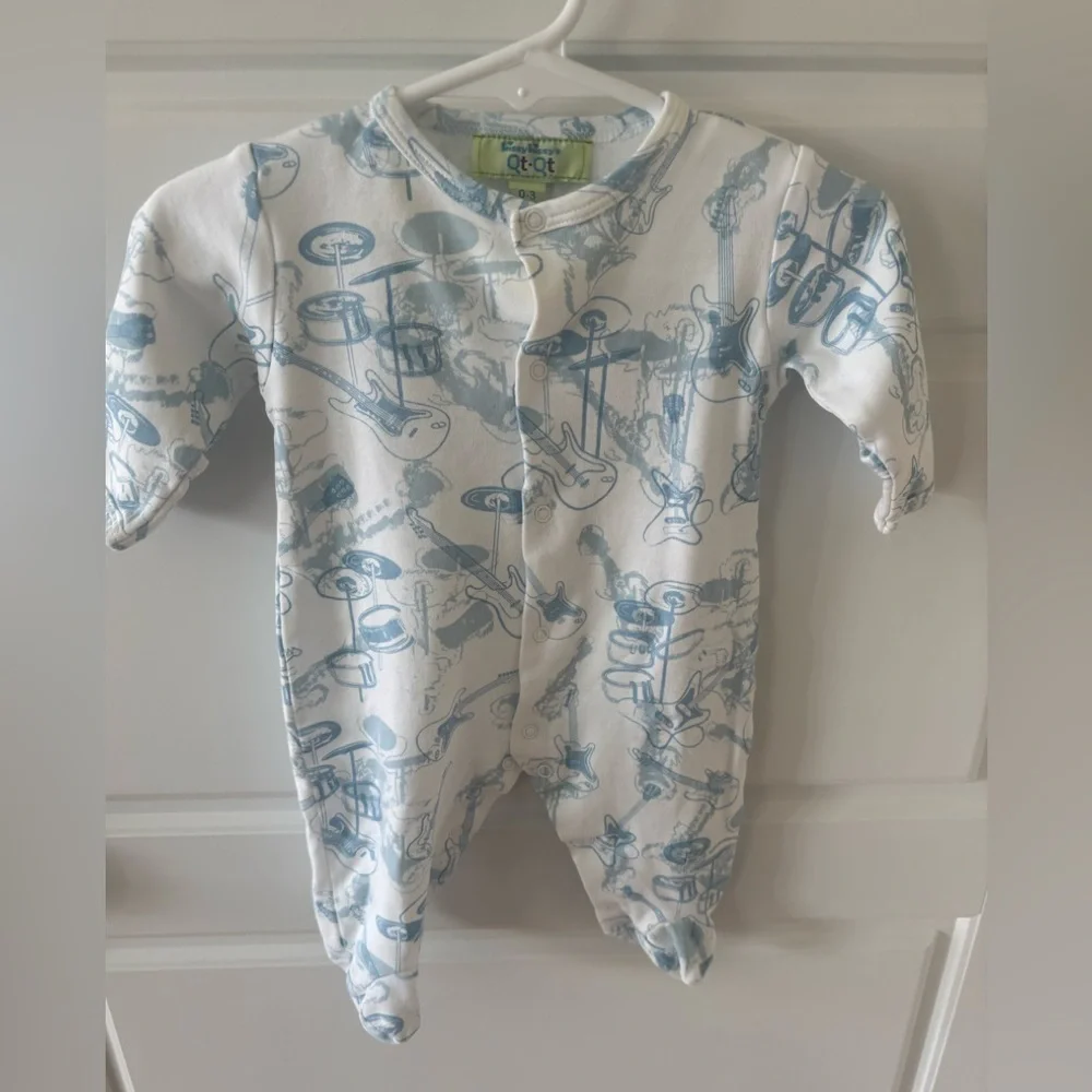 Kissy Kissy White One-Piece with Light Blue Music Print